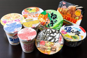 麻雀さくらのカップラーメンサービス